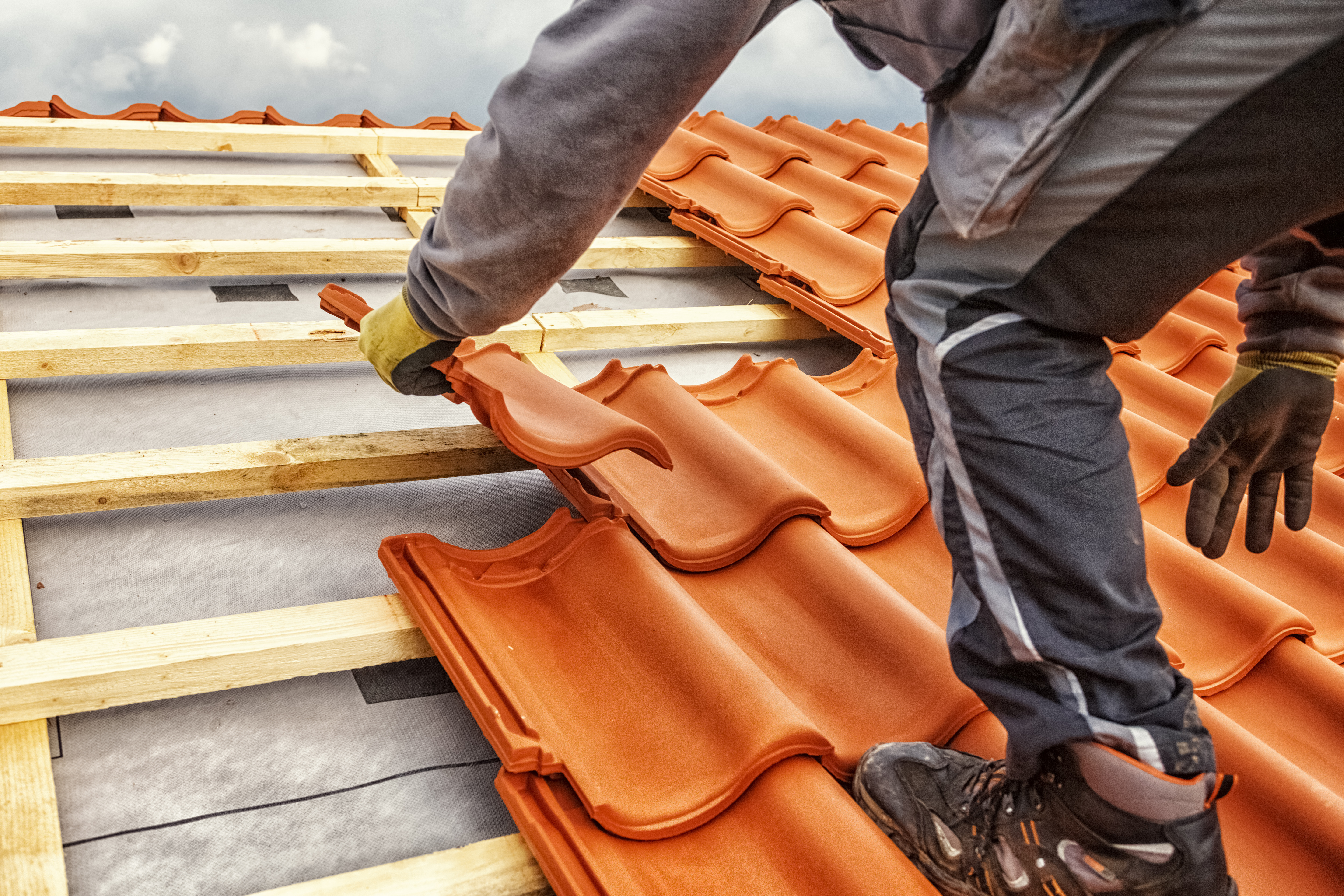 Roofers In Balham Tiling